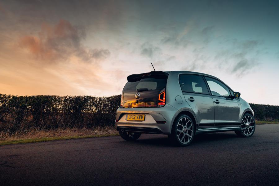  Volkswagen up! GTI 2020 года  (UK) (фото 13 из 40)